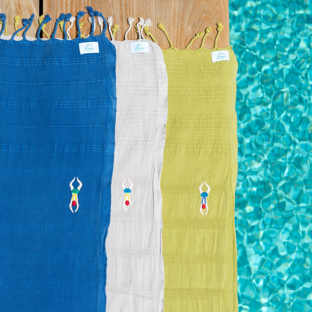 Swimmer Beach Towel / Beige