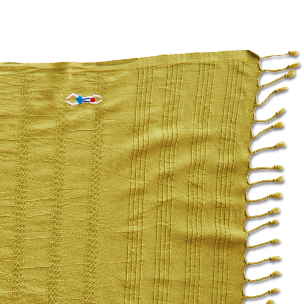 Swimmer Beach Towel / Yellow